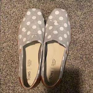 Women’s toms. NEW! Never worn!